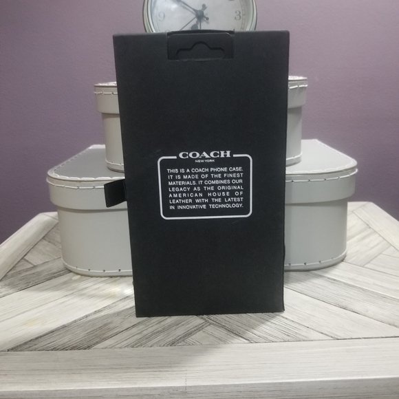 Coach phone case - Picture 2 of 3